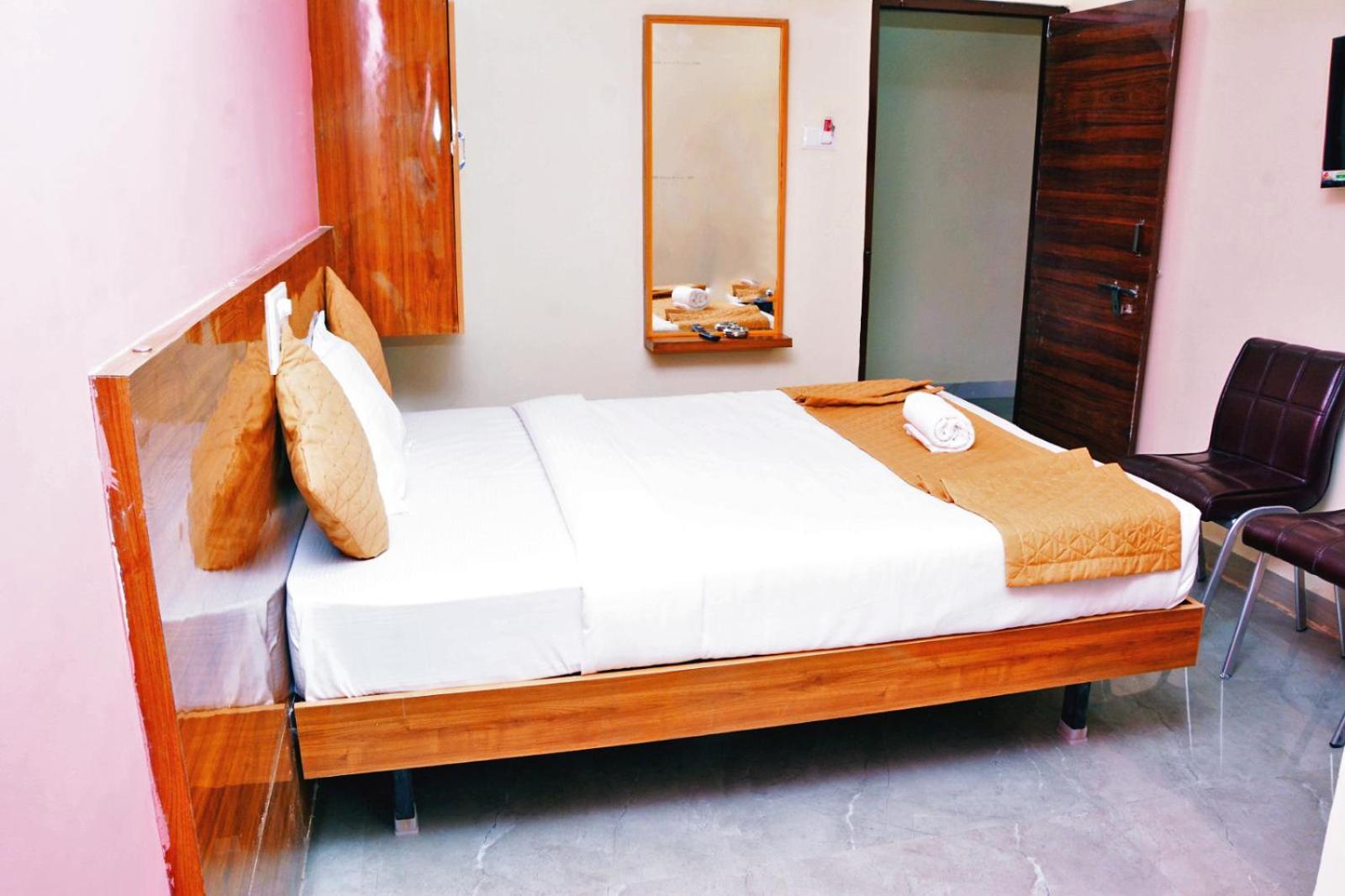 Udupi Deluxe Lodge Gulbarga Гулбарга Екстериор снимка