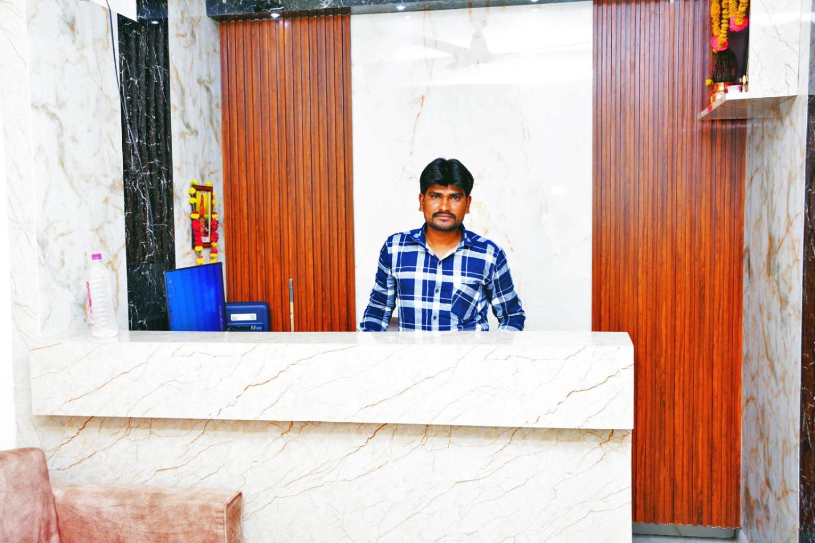 Udupi Deluxe Lodge Gulbarga Гулбарга Екстериор снимка