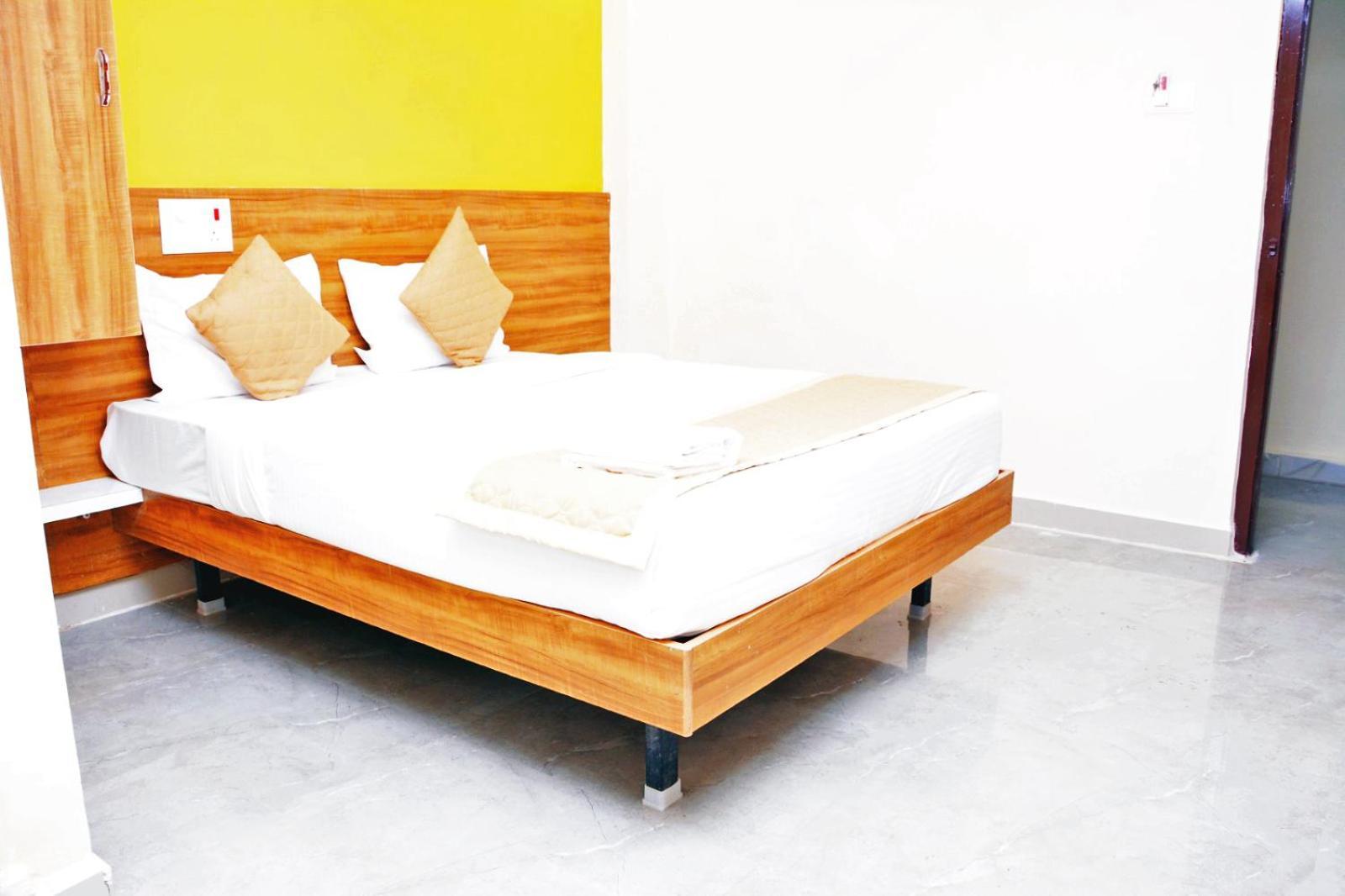 Udupi Deluxe Lodge Gulbarga Гулбарга Екстериор снимка