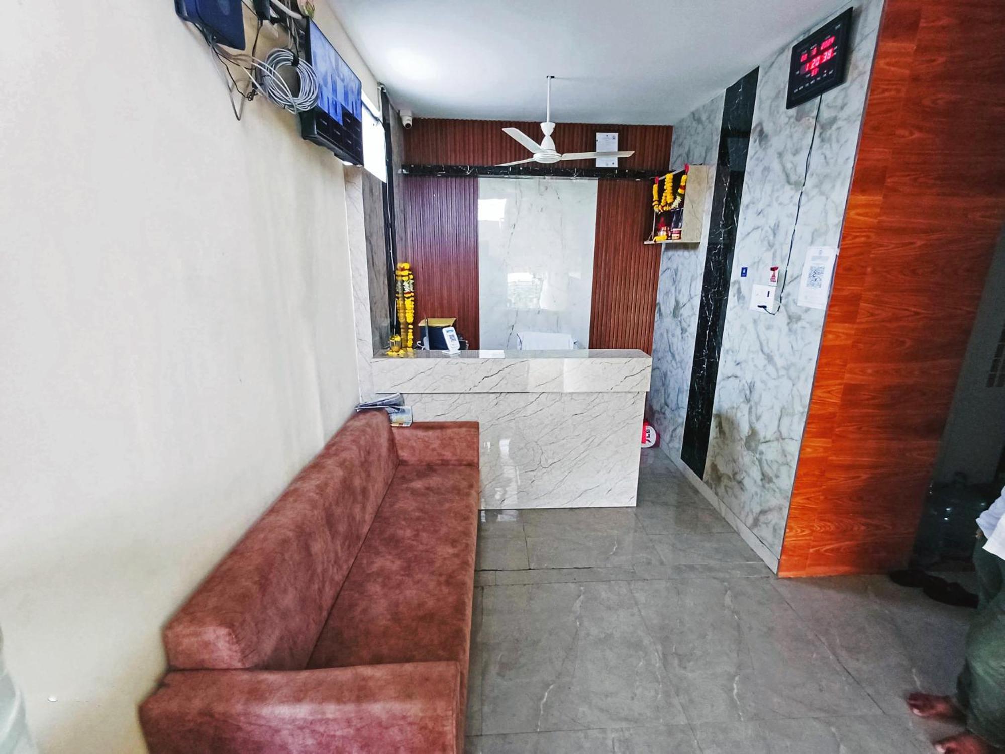 Udupi Deluxe Lodge Gulbarga Гулбарга Екстериор снимка