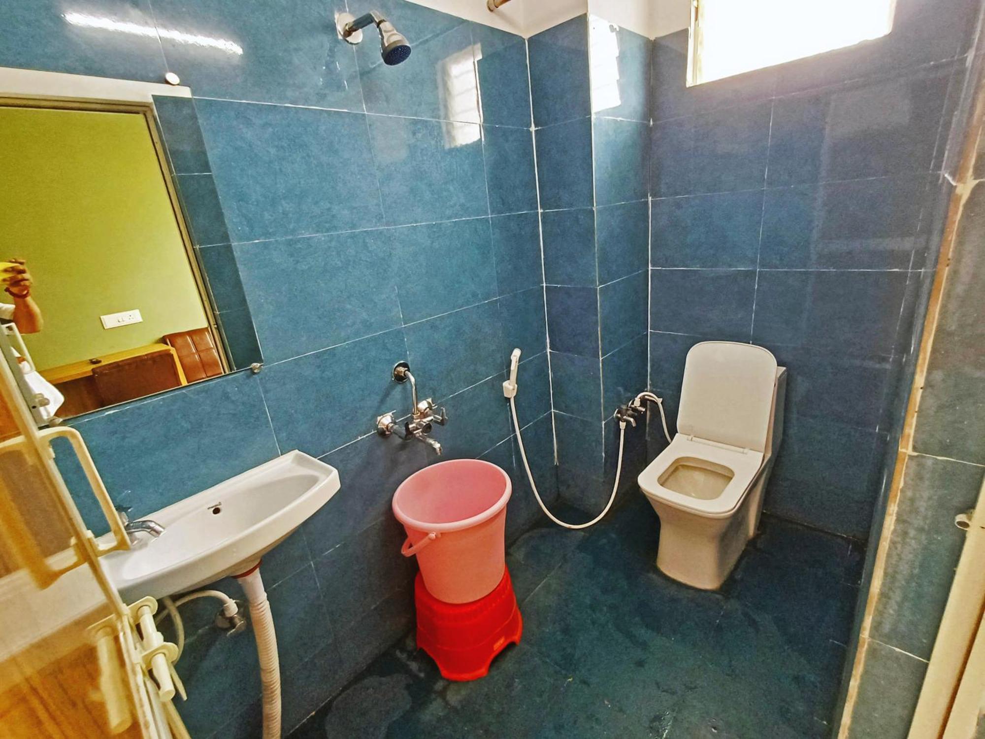 Udupi Deluxe Lodge Gulbarga Гулбарга Екстериор снимка